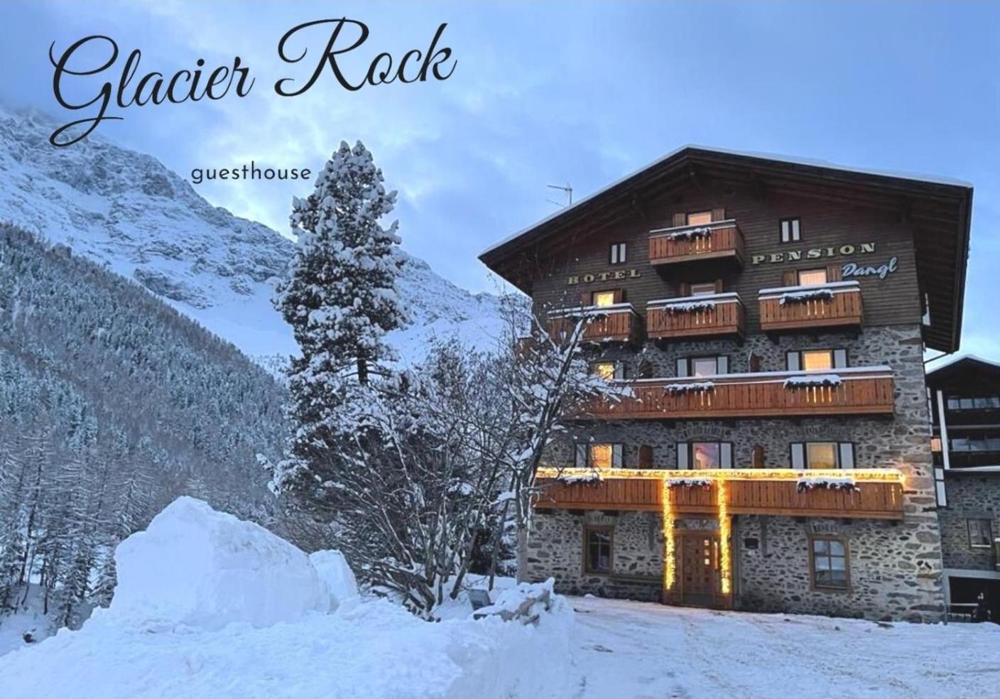 סולדה Glacier Rock Guesthouse מראה חיצוני תמונה